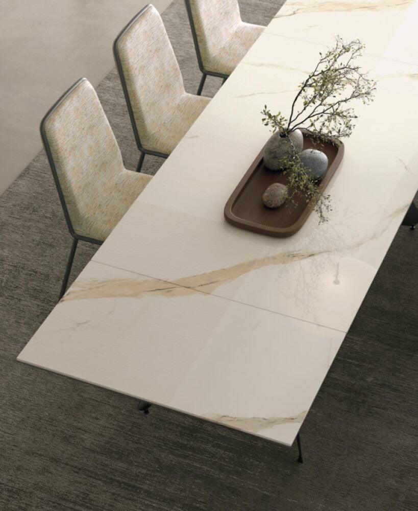 Bolina dining table