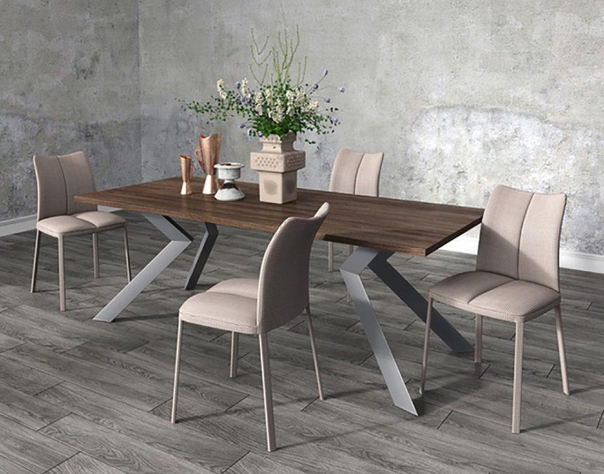Zoe dining table