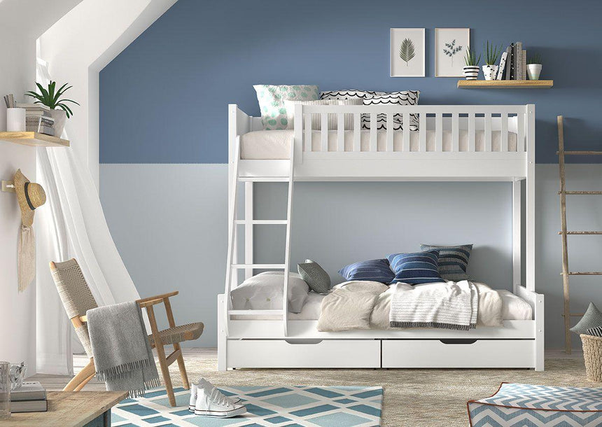 Scott 95LA wooden bunk bed with bed linen holder