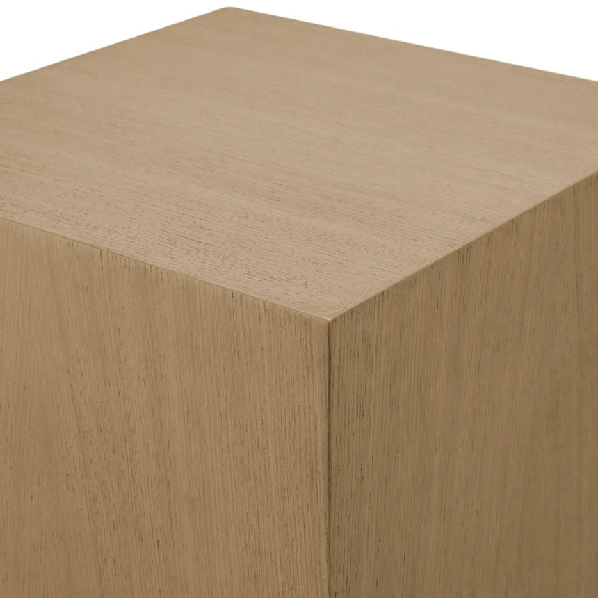 Grant wooden column low
