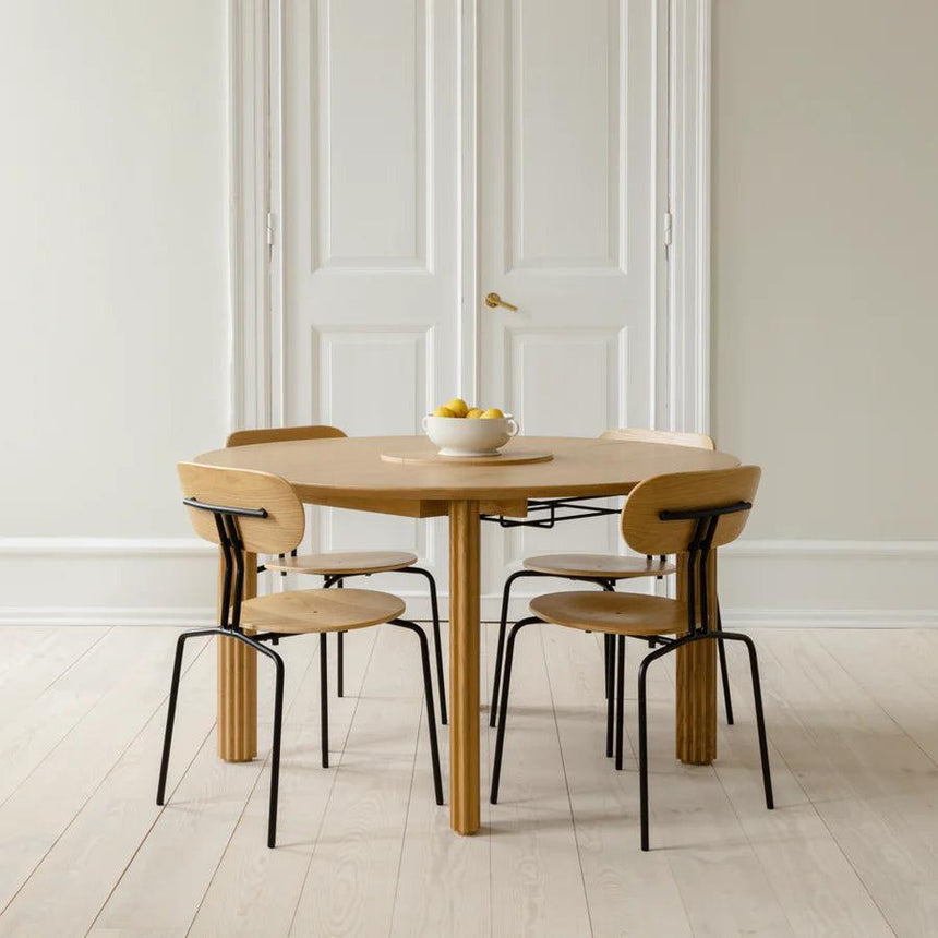 Rippled Comfort Circle extendable wooden table Ø132