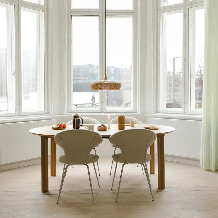 Smooth Comfort Circle extendable wooden table Ø132