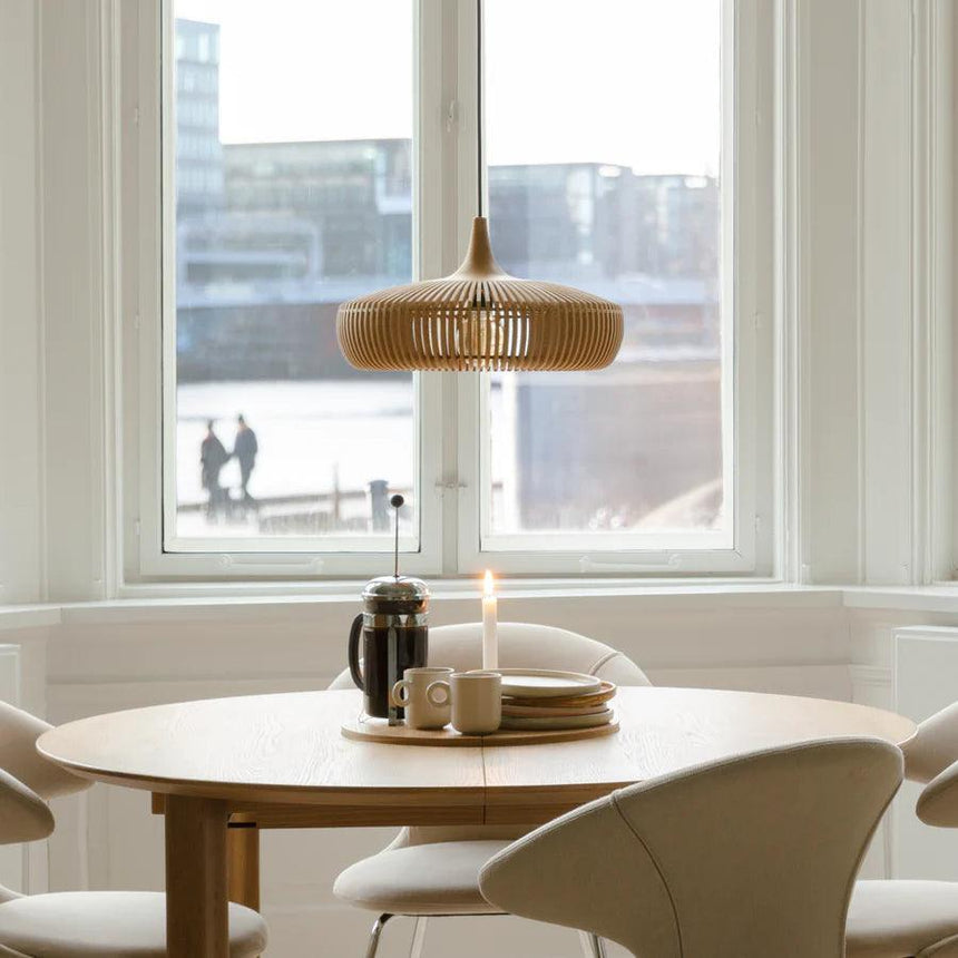 Smooth Comfort Circle extendable wooden table Ø132