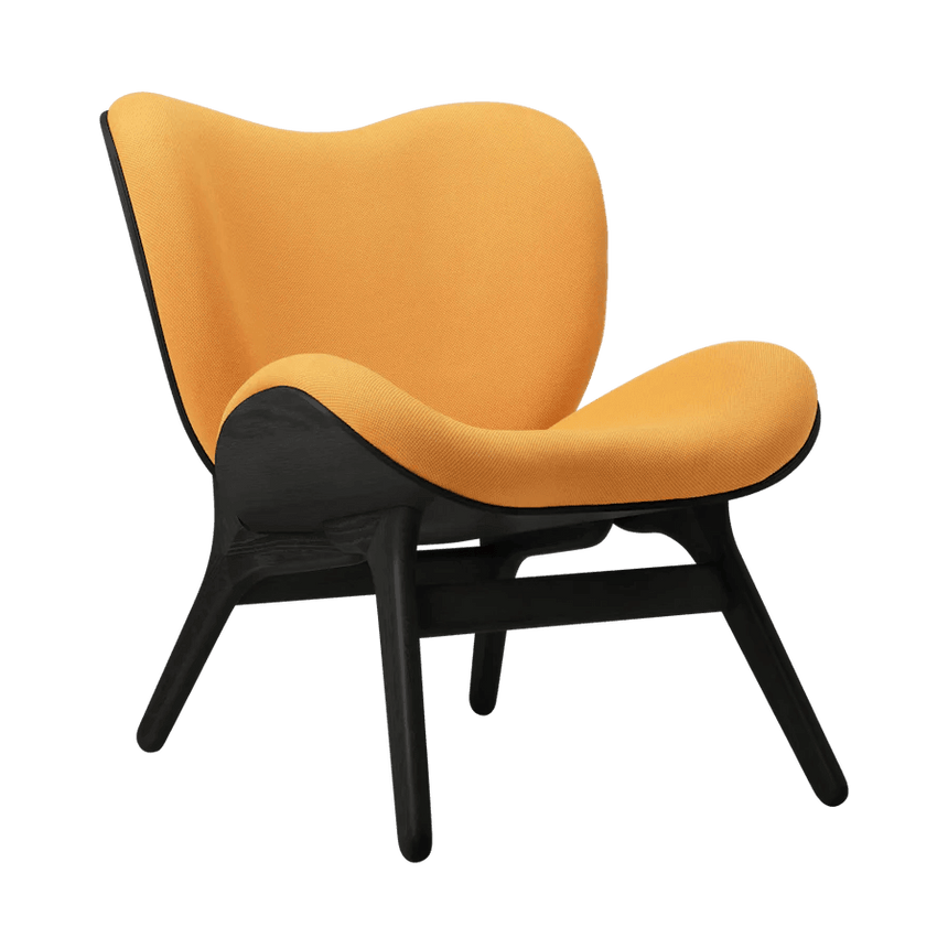 A Conversation Piece szövet fotel fekete kerettel