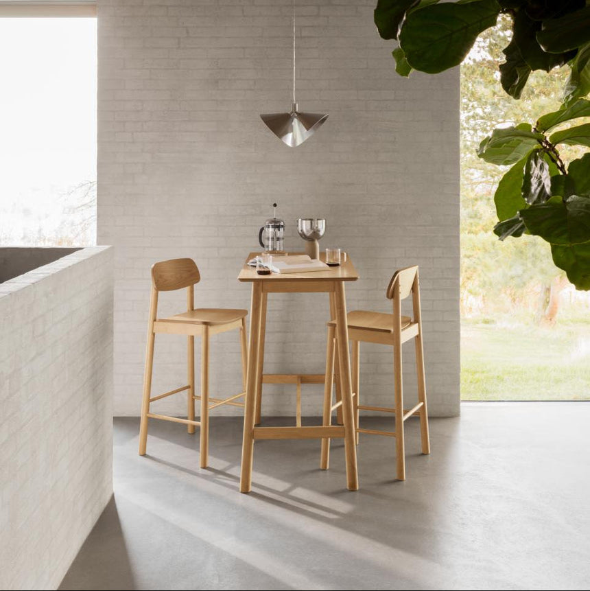 Barlow wooden bar table