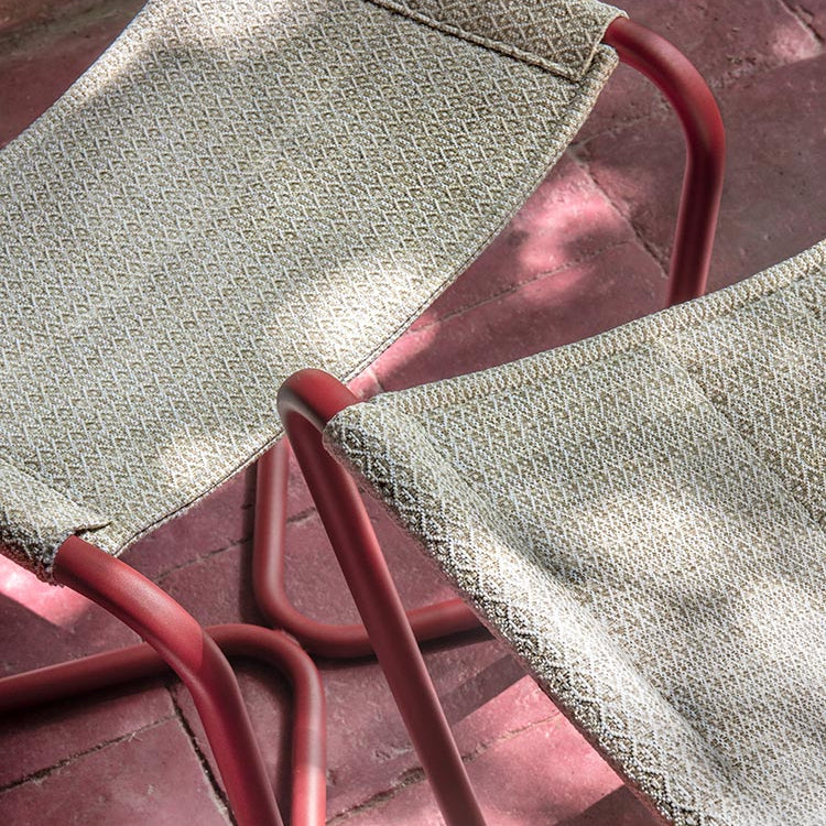 Sling garden footrest