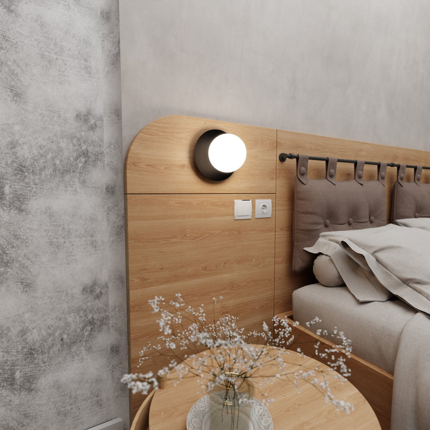 Minerva K1 üveg falilámpa