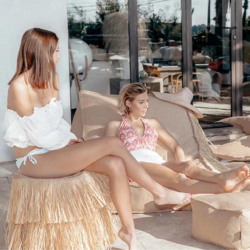 Rafia hatású szövet rojtos kerti puff Ø45