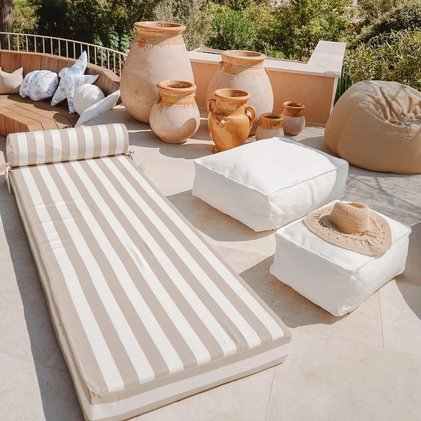 Simple csíkos szövet napozóágy fejtámlával
