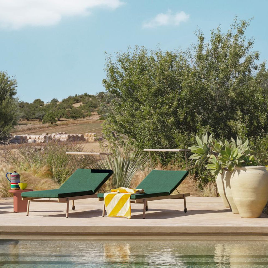 Booq acrylic bookend