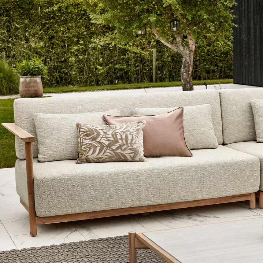 St Lucia fa kerti kanapé jobbos