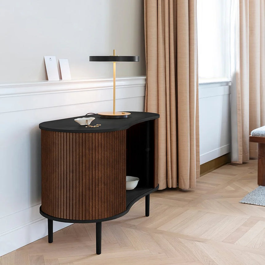 Audacious textilbőr kabinet fekete kerettel 67×100