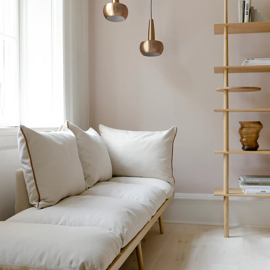 Lounge Around 3 személyes szövet kanapé natúr kerettel