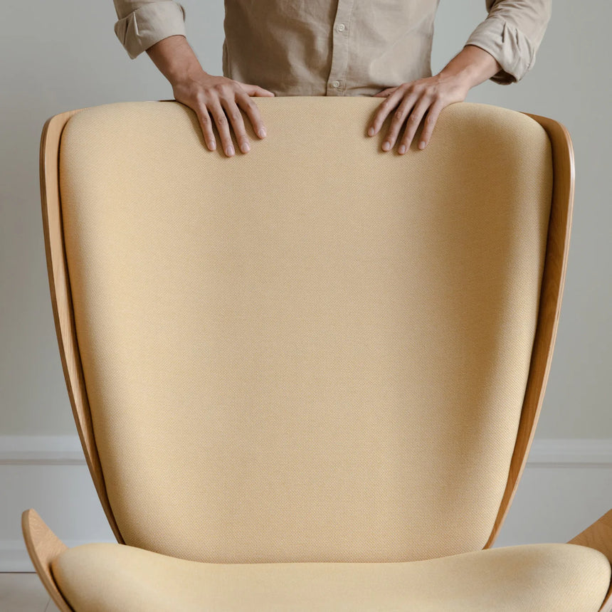 The Reader szövet fotel natúr kerettel