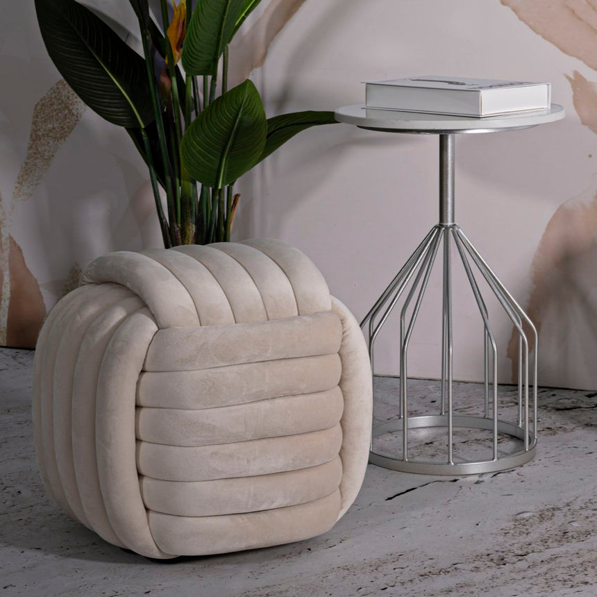 Softy velvet pouf