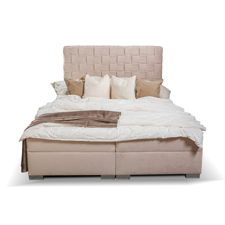 Nel double bed