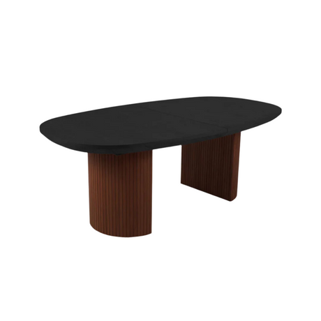 Nido extendable wooden dining table with dark brown legs