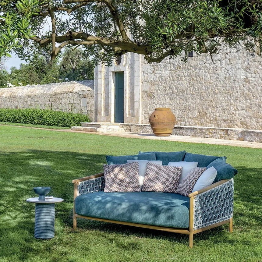 Patio garden coffee table