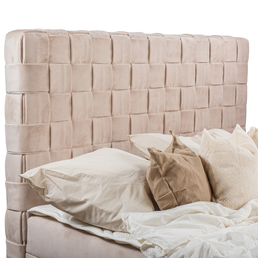 Nel double bed