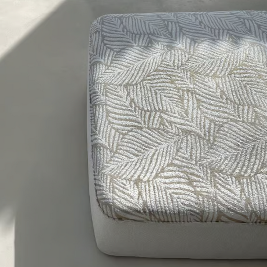Isola garden pouf