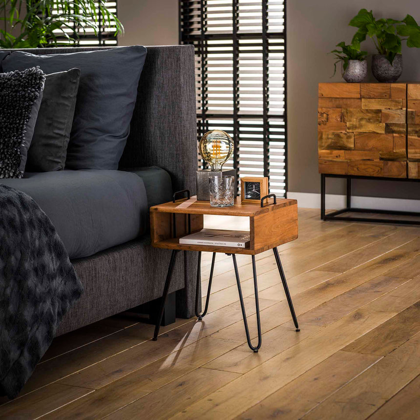 Zistra 224 fa éjjeliszekrény