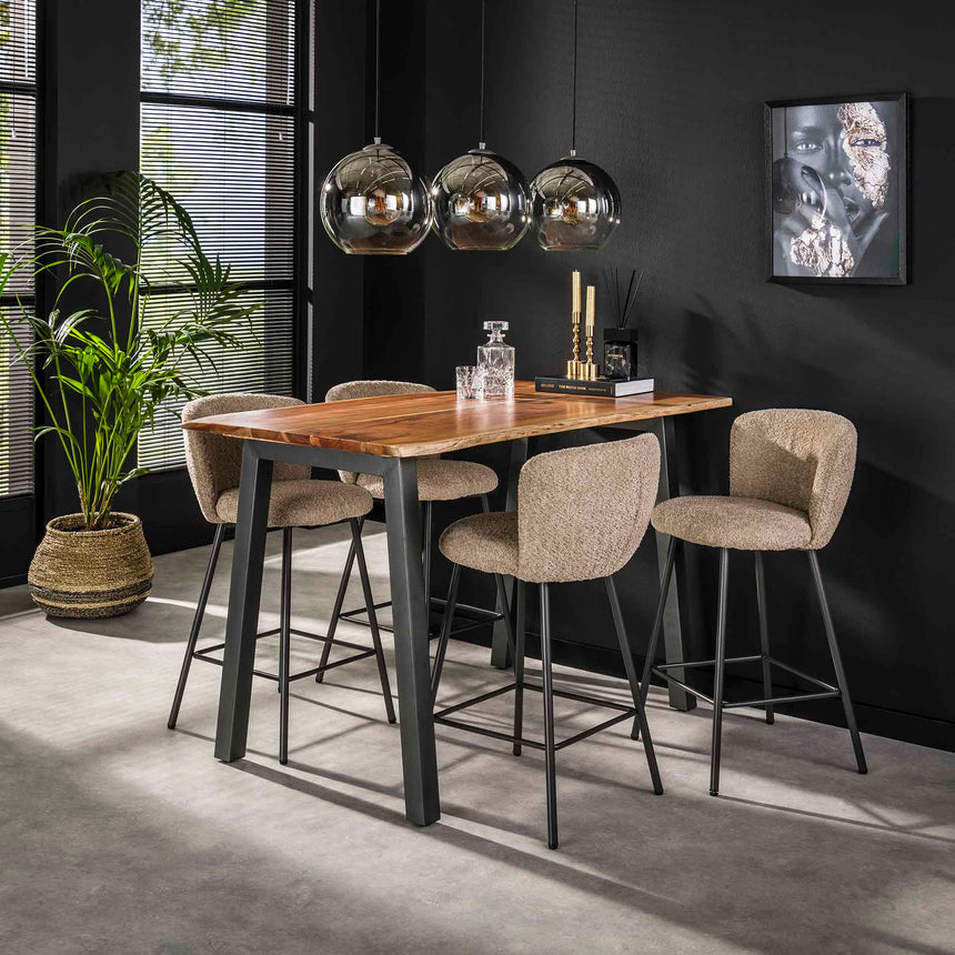 Admit velvet chair