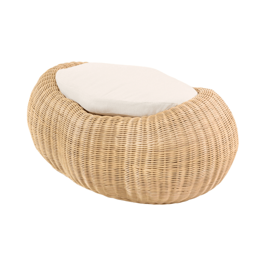 Cloud rattan puff