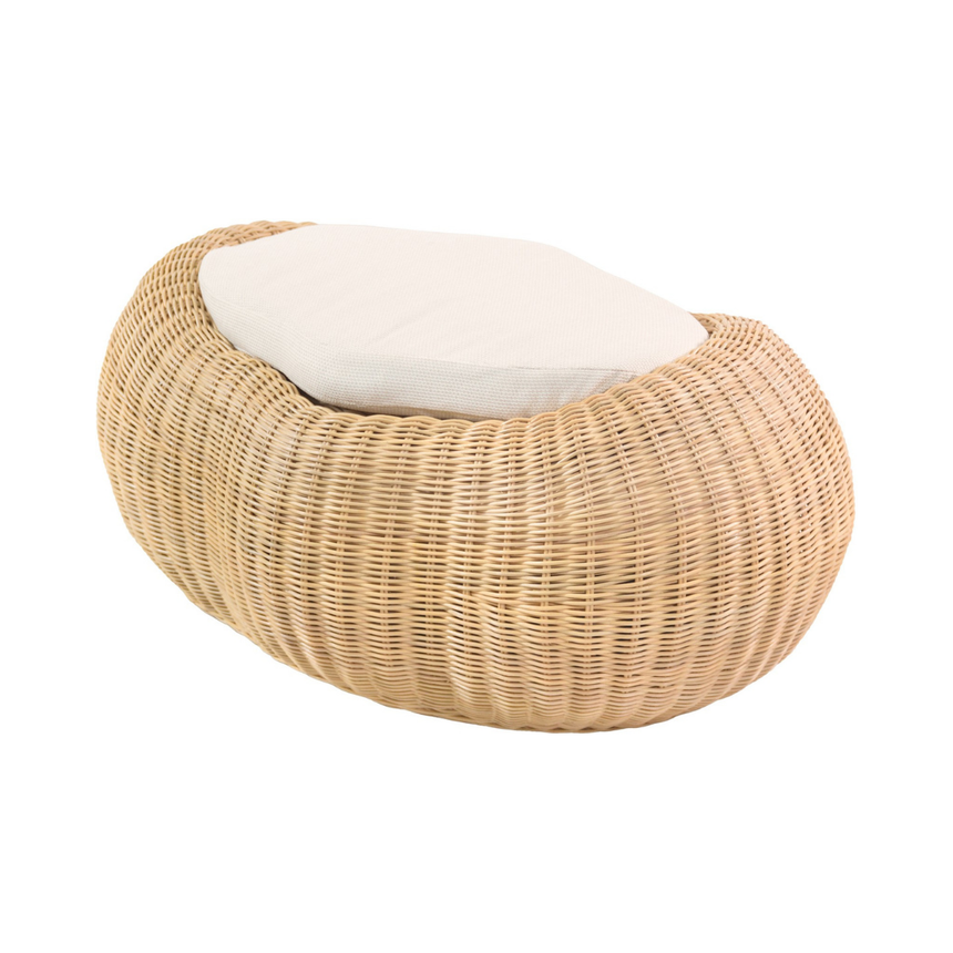 Cloud rattan puff