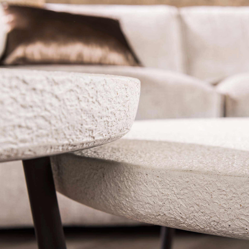 Admit velvet chair