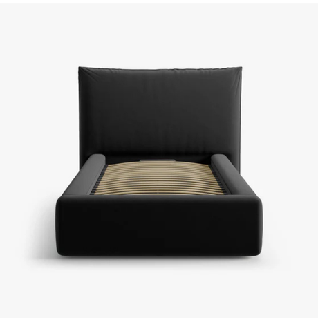 Kaelle bársony ágy