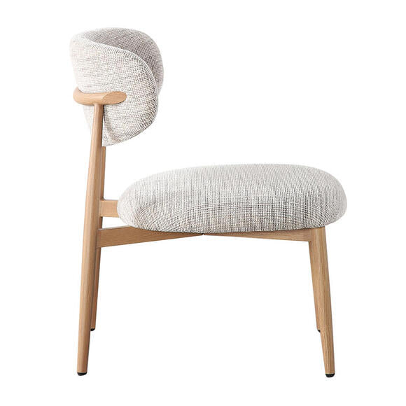 Japandi lounge fotel – Kifinomult nyugalom és kényelem