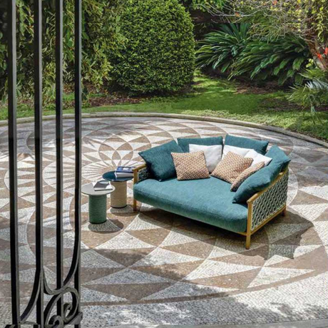 Kilt garden coffee table