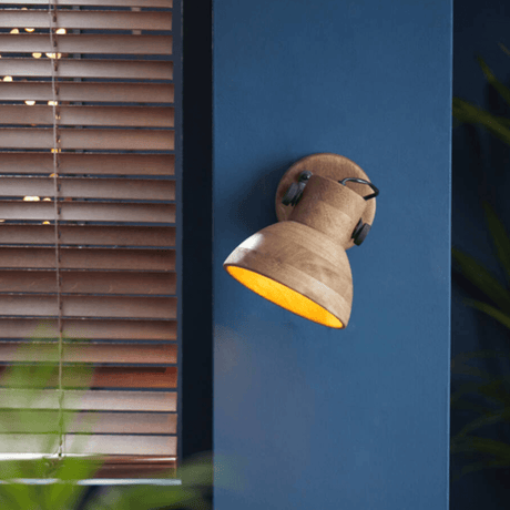 Ilanio wooden wall lamp