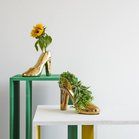 Booq acrylic bookend