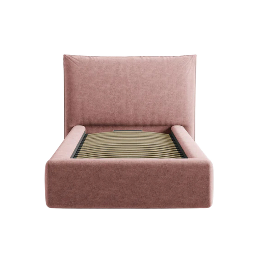 Kaelle zsenília ágy