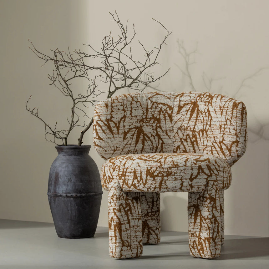 Upke fabric chair