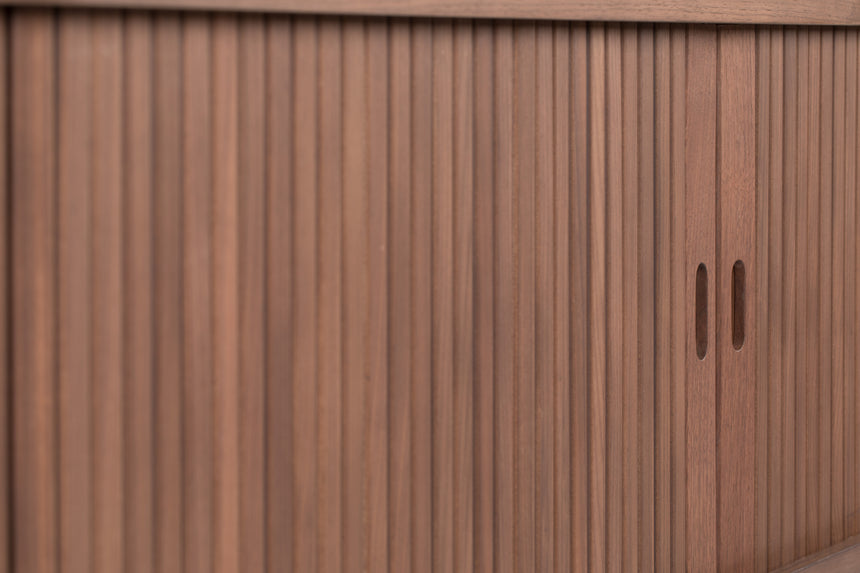 Barbier wooden chest of drawers with sliding doors