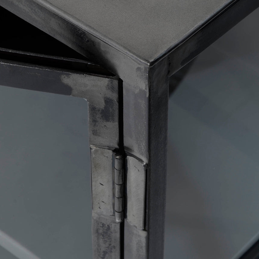 Admit velvet chair