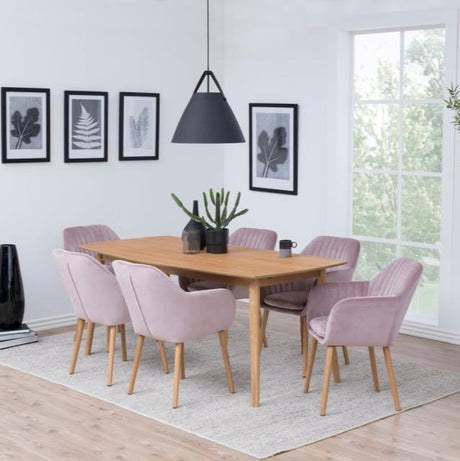 Emilia velvet chair with natural legs