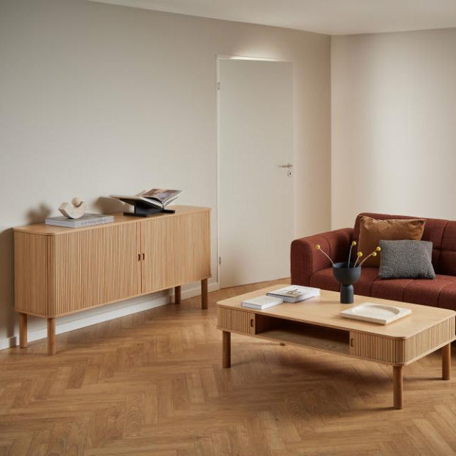 Langley tolóajtós fa komód