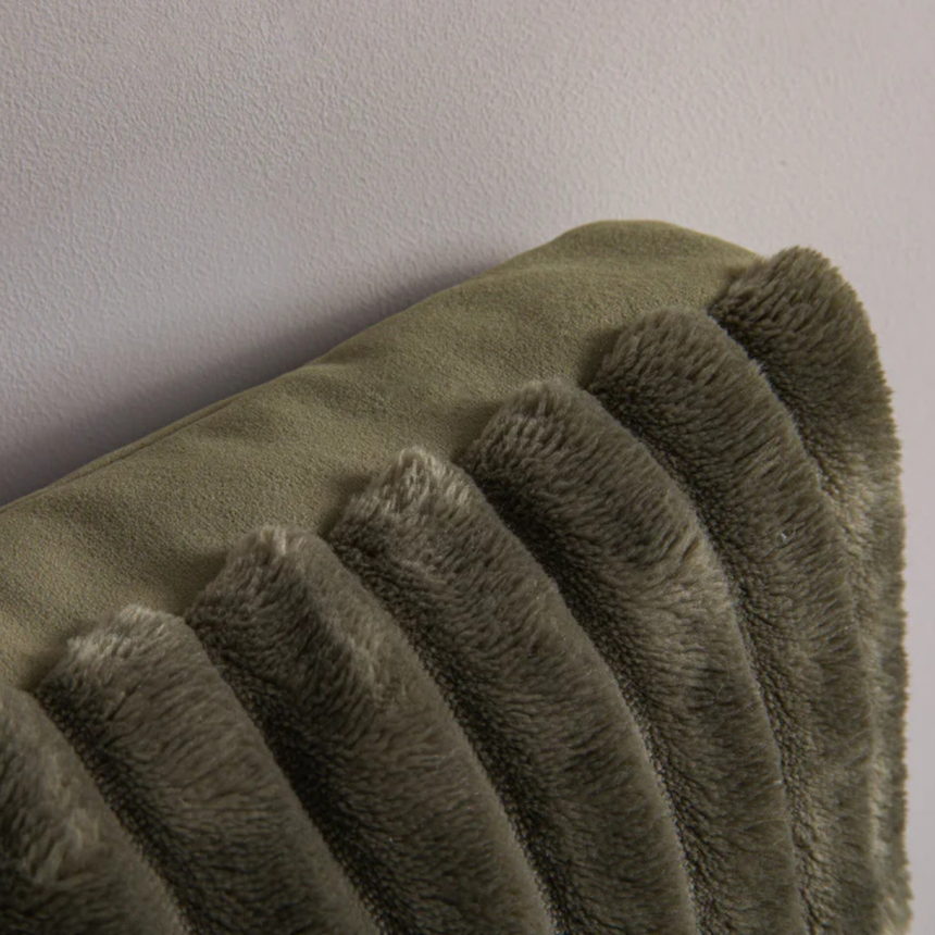 Stripy kordbársony párna