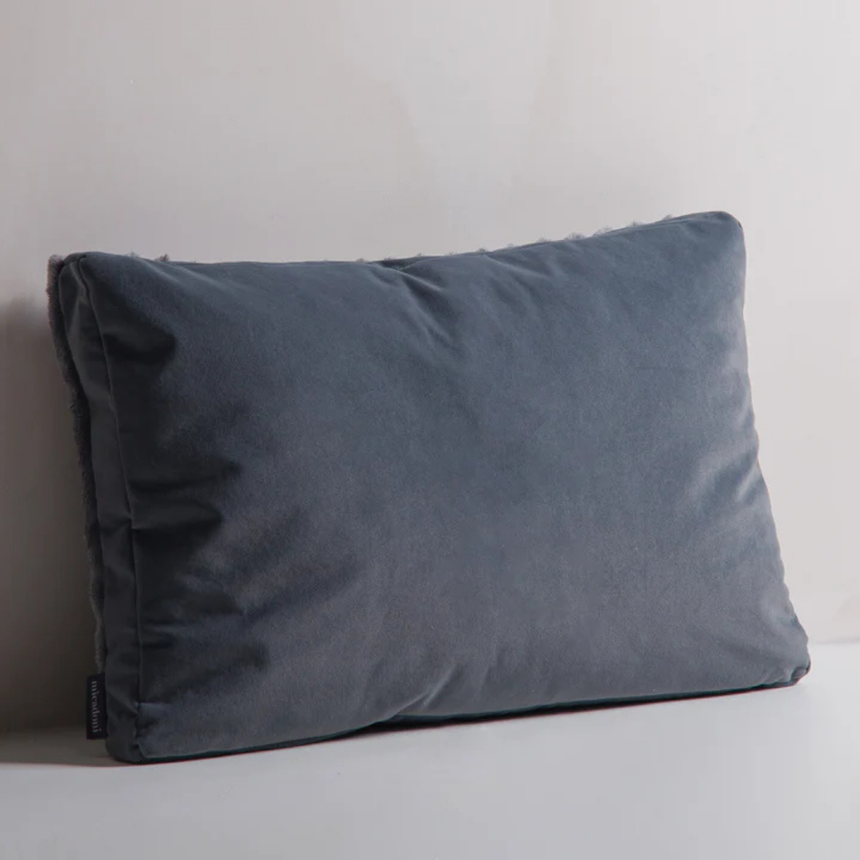 Stripy kordbársony párna