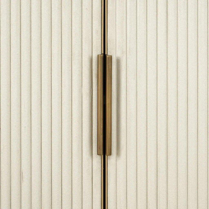 Tivoli fa nyitott polc