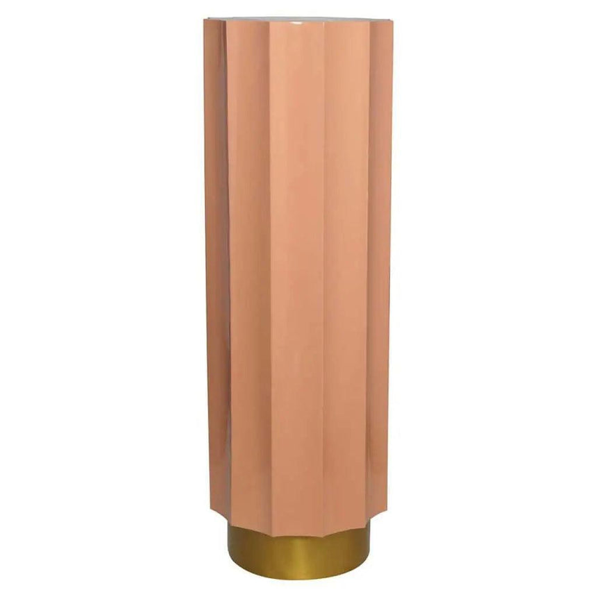 Isabelle metal column