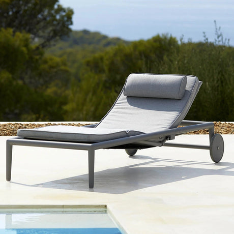Elegance fabric chair