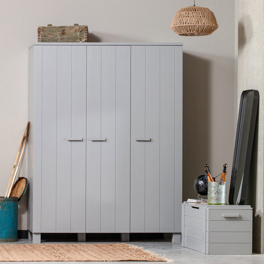 Dennis 158 cm-es ruhásszekrény (3 ajtós)