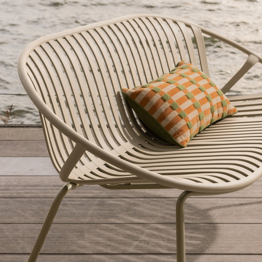 Bruce kerti pad – Játékos design és tartós kivitel