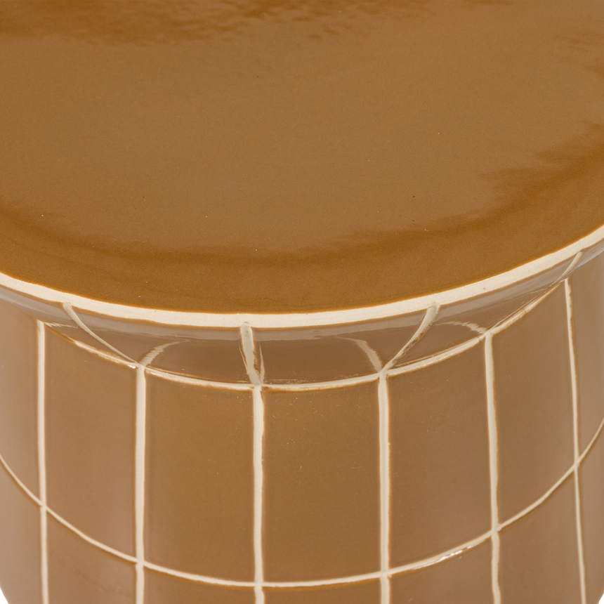 Plu dekoratív lerakóasztal – Karakteres design, fényes kerámiából