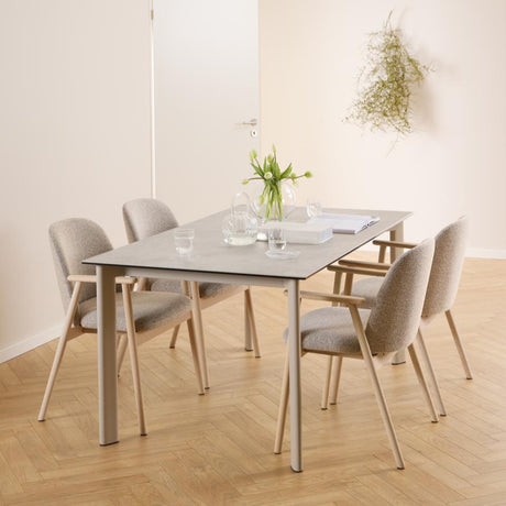 Leo bouclé chair