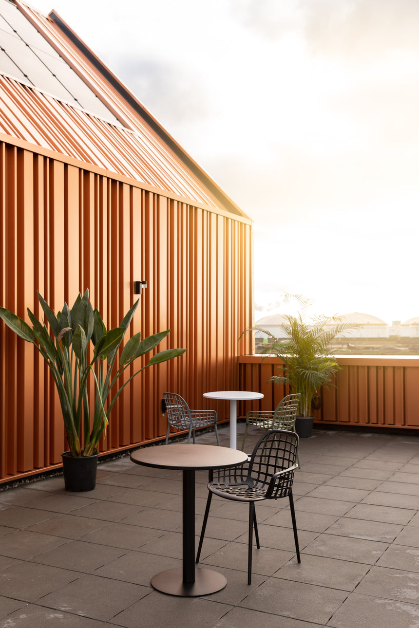 Metsu fém kerti bisztró asztal